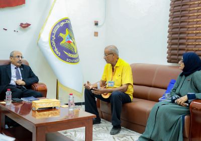 "الانتقالي" يؤكد دعمه برامج "الصحفيين الجنوبيين" في عدن