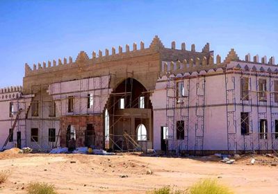 بن الوزير في جامعة شبوة لتفقد أعمال تطوير البنية التحتية