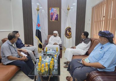 وزير الأشغال يزور القيادة المحلية للانتقالي في المهرة