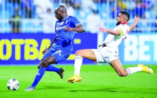 الهلال يتطلع لتعزيز صدارته للدوري بقيادة أفضل لاعب في آسيا