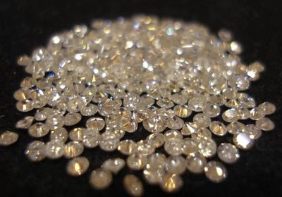 مجموعة السبع تدرس حظر مبيعات الألماس الروسي