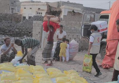 هلال الإمارات يدفع بمساعدات إغاثية وغذائية للريدة وقصيعر