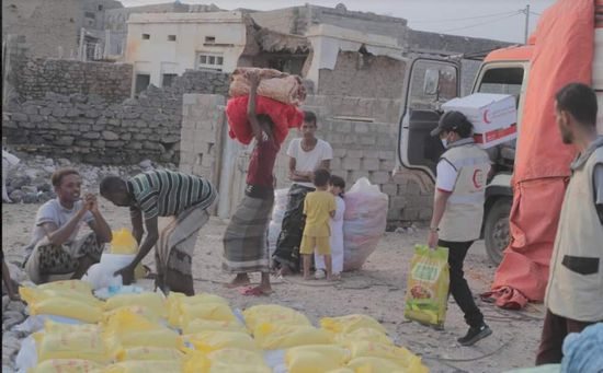 هلال الإمارات يدفع بمساعدات إغاثية وغذائية للريدة وقصيعر
