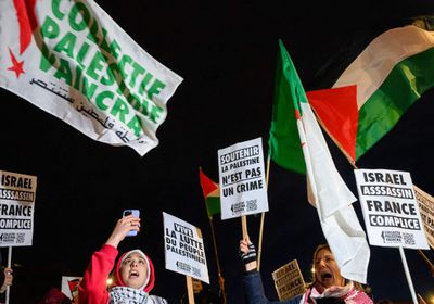 متظاهرون في باريس يطالبون بوقف إطلاق النار في غزة