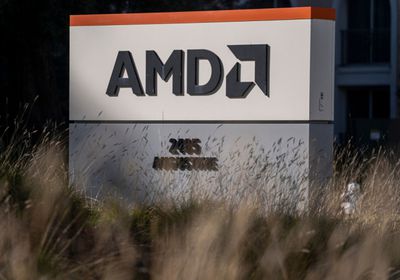 "إيه إم دي" تسجل 299 مليون دولار أرباحًا فصلية