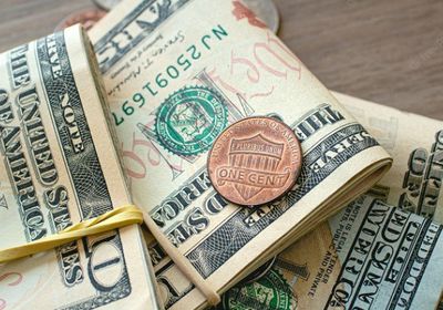 انهيار النيرة النيجيرية بنسبة 26% مقابل الدولار في يوم