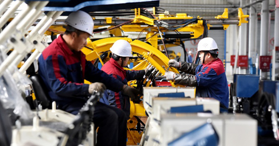 النشاط الصناعي الأمريكي يتراجع للشهر الـ12 على التوالي