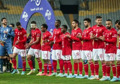الأهلي المصري يعاقب نجم الفريق