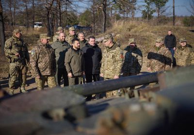 أوكرانيا تحقق في استهداف حفل عسكري بضربة روسية