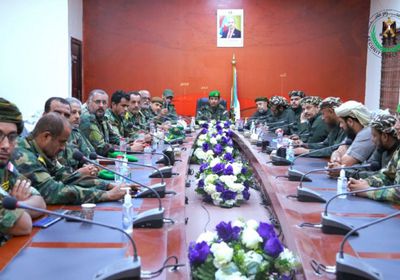 قيادة الحزام الأمني تتابع سير الحملة الأمنية في عدن