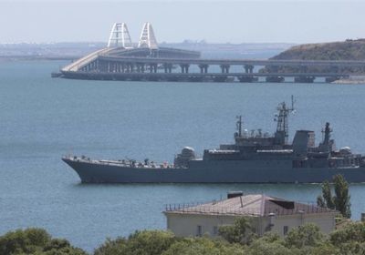 الرئيس الأوكراني: تدمير سفينة روسية في القرم