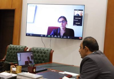 مع سفيرة بريطانيا.. محافظ حضرموت يستعرض جهود توفير الخدمات والأمن