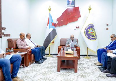 الكثيري يطلع على تقرير الرصد الشهري للأوضاع المجتمعية