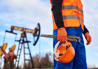 أجور العاملين في قطاع النفط الأمريكي تسجل رقمًا قياسيًا