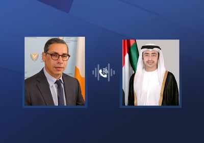 هاتفيا.. عبدالله بن زايد ووزير خارجية قبرص يبحثان الأوضاع في المنطقة