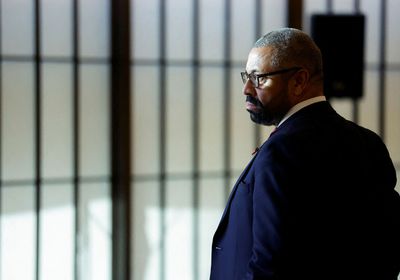 وزير الخارجية البريطاني يصل السعودية