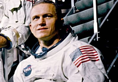 وفاة رائد الفضاء فرانك بورمان قائد مهمة "أبولو 8"