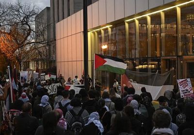 مؤيدون لفلسطين يحرجون بايدن في شيكاغو