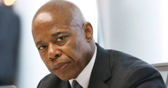 مكتب التحقيقات الفدرالي يصادر هواتف رئيس بلدية نيويورك