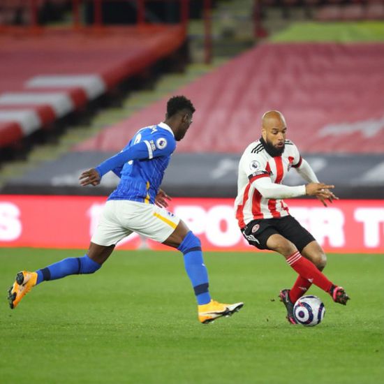 شيفيلد يونايتد يكتفي بالتعادل مع برايتون بعشرة لاعبين