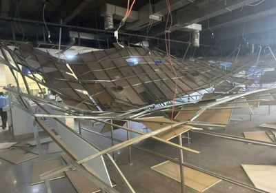 سقوط سقف قاعة المغادرة في مطار نواكشوط الدولي