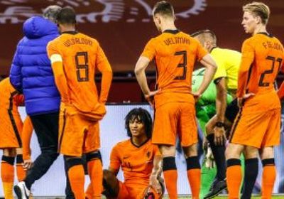 إصابة آكي تزيد مشاكل هولندا قبل تصفيات بطولة أوروبا