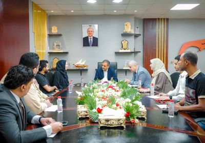 محافظ عدن يتفق مع "أطباء بلا حدود" على مكافحة الكوليرا