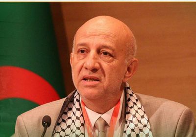 انتخاب عبدالكريم بن مبارك أمينًا عامًا للحزب الحاكم بالجزائر