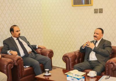 حميد وبن ماضي يناقشان ترتيبات رحلات مطار الريان للقاهرة