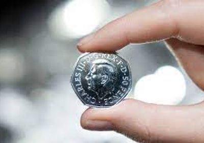 بريطانيا تُصدر قطعاً نقدية معدنية تحمل صور جيمس بوند