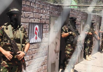 حماس: فقدنا الاتصال بمجموعات حماية الأسرى.. ومصيرهم مجهول
