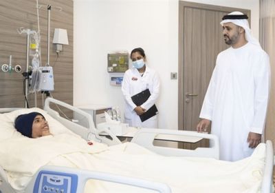 ذياب بن زايد يزور مصابي وجرحى غزة في مستشفيات الإمارات