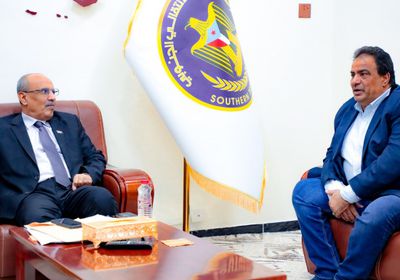 الكثيري يطلع على جهود شركة نفط عدن لتأمين المحروقات للمحطات