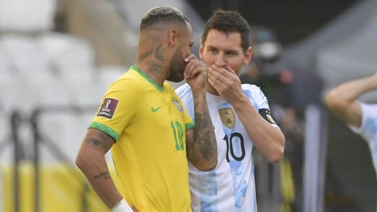 اشتباكات جماهيرية تؤجل انطلاق مباراة الأرجنتين والبرازيل