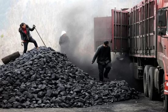 الصين تقلص وارداتها من الفحم الروسي في أكتوبر