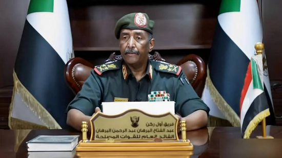 بينهم وزيرا الداخلية والعدل.. البرهان يقيل 4 وزراء في حكومة السودان