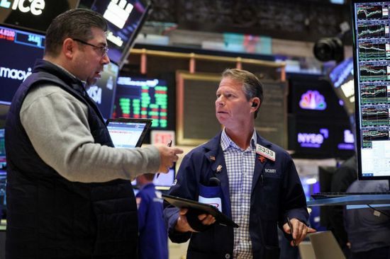 تباين أداء مؤشرات الأسهم الأمريكية