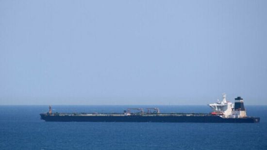 تحذير بريطاني: كيان يدعو السفن بخليج عدن لتغيير مسارها