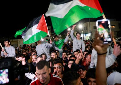 احتفالات عارمة بفلسطين بعد الإفراج عن الأسرى