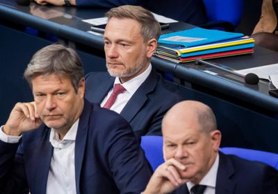 ألمانيا تؤجل التصويت على الموازنة بسبب الأزمة الدستورية