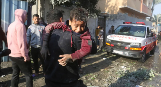 بعد دعوات الاحتلال اليوم.. مصر تحذر: تهجير سكان غزة خط أحمر