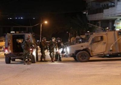 قوات الاحتلال تقتحم حي جبل الطويل بالضفة