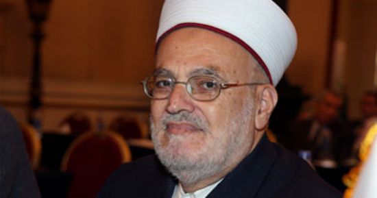 اقتحام منزل خطيب المسجد الأقصى الشيخ عكرمة صبري