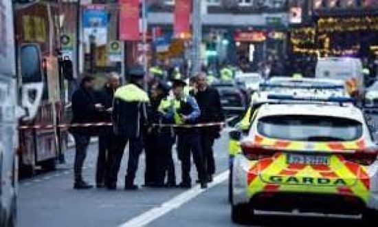 نيويورك: رجل يطعن 4 أشخاص بسكين ويصيب شرطيين