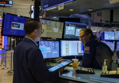 الاحتياطي الفيدرالي يقلل من احتمالات الخفض المبكر للفائدة