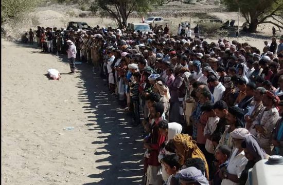 المئات يوارون جثمان الشهيد العلياني الثرى في ردفان