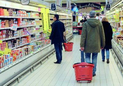 مبيعات التجزئة في منطقة اليورو تتراجع على أساس سنوي