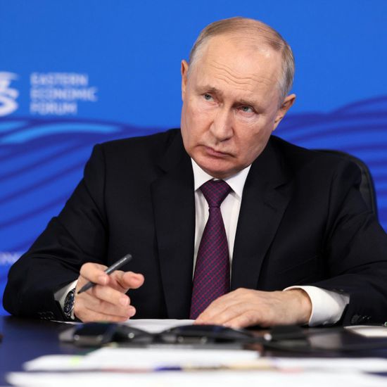 بوتين يتوقع نمو الاقتصاد الروسي بنسبة 3.5% في 2023