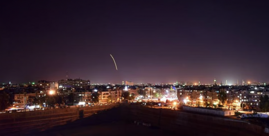 قصف إسرائيلي يستهدف محيط دمشق