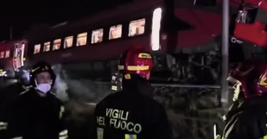 إصابة 17 شخصاً إثر تصادم قطارين في إيطاليا